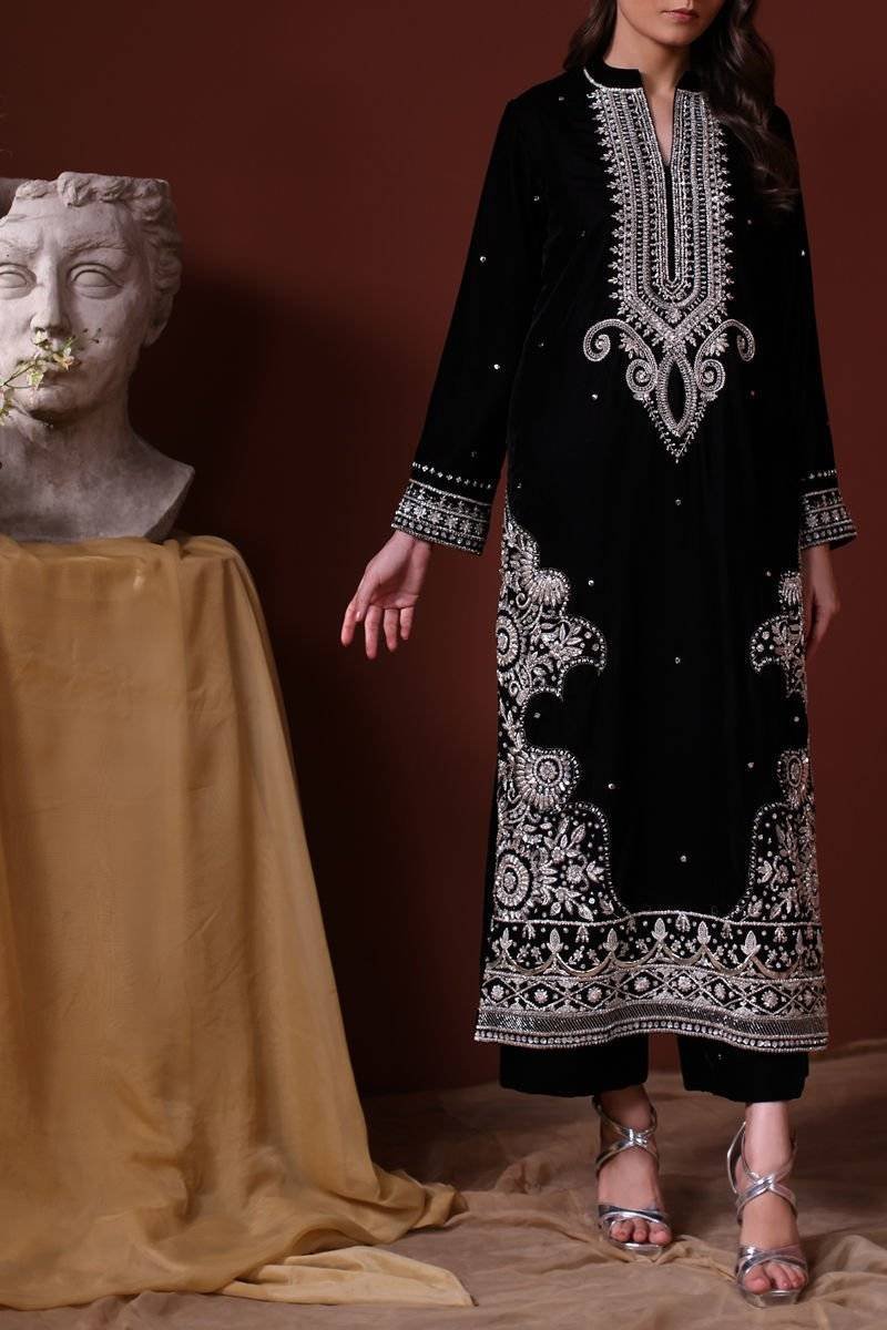 0002628_daring-darkness ELARA