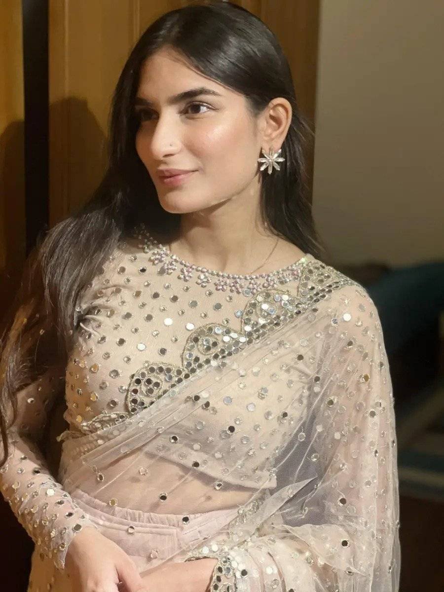 image4-1-2-scaled-1.webp.pagespe AAROHI