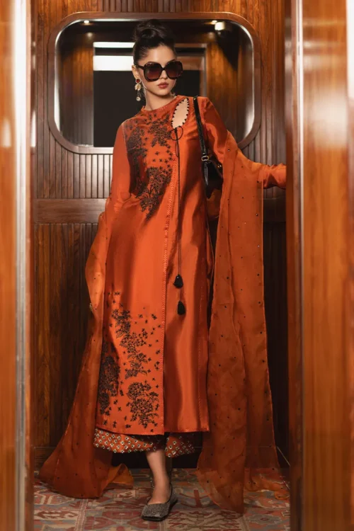 Tangerine Embroidered Silk Outfit 🍊 – Elegant Design 🌟