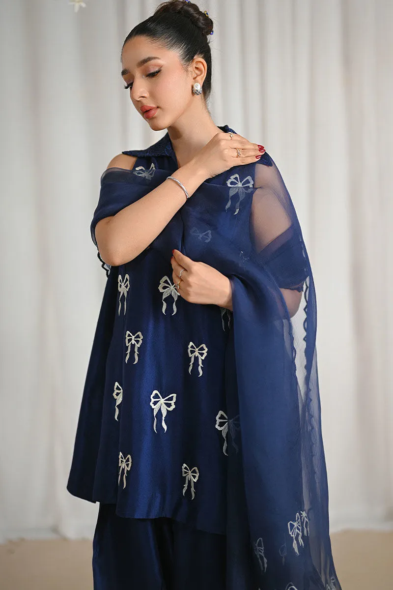 Navy Blue Dress | 40% Off | Buy Now – 2025 Trending Style Elegant navy blue dress with detailed neckline and sleeves.