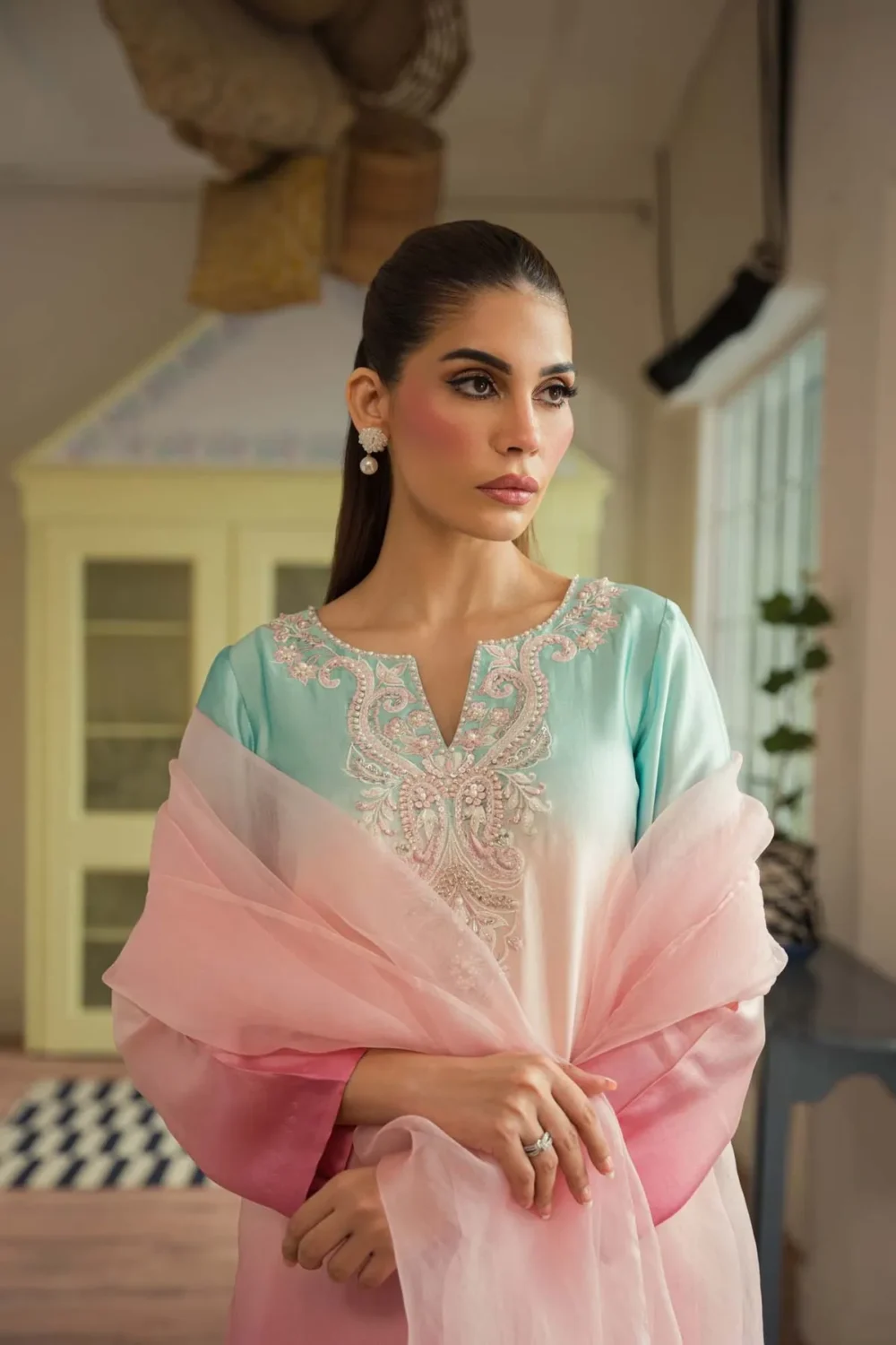 4️⃣ Embroidered Sheesha Silk Suit – Luxury Fashion with Scalloped Organza Dupatta