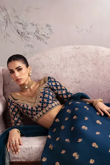 Bridal Lehenga – Elegant Full Bridal Outfit Display ????️