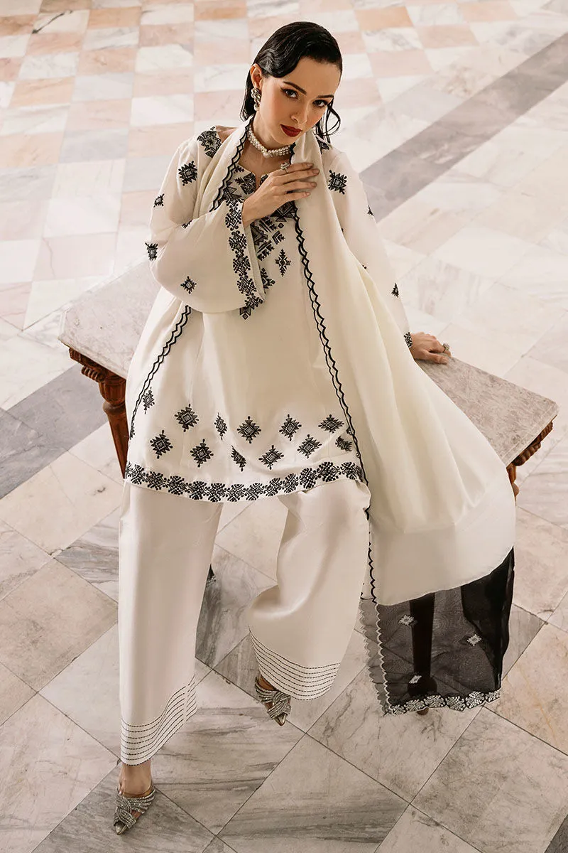 White Embroidered Set with Tribal Motifs – Elegant Raw Silk Look