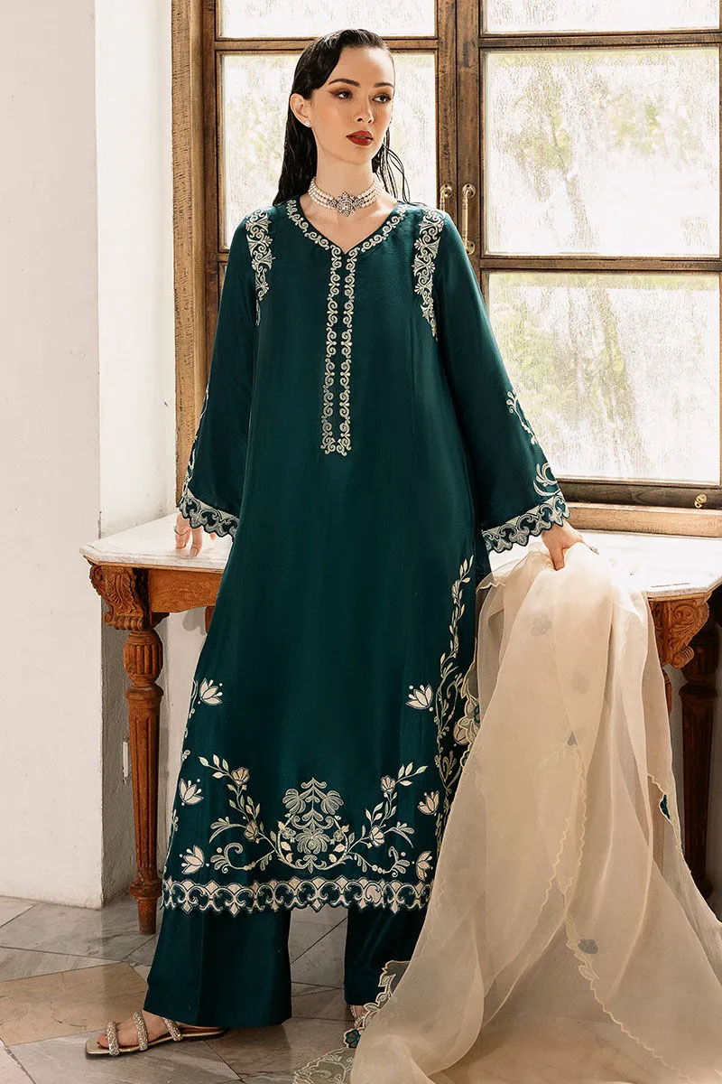 Monochromatic Majesty loose tunic with wide-legged izaar