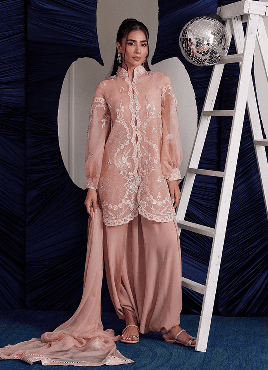 Timeless elegance in peachy pink organza with floral embroidery and scalloped details