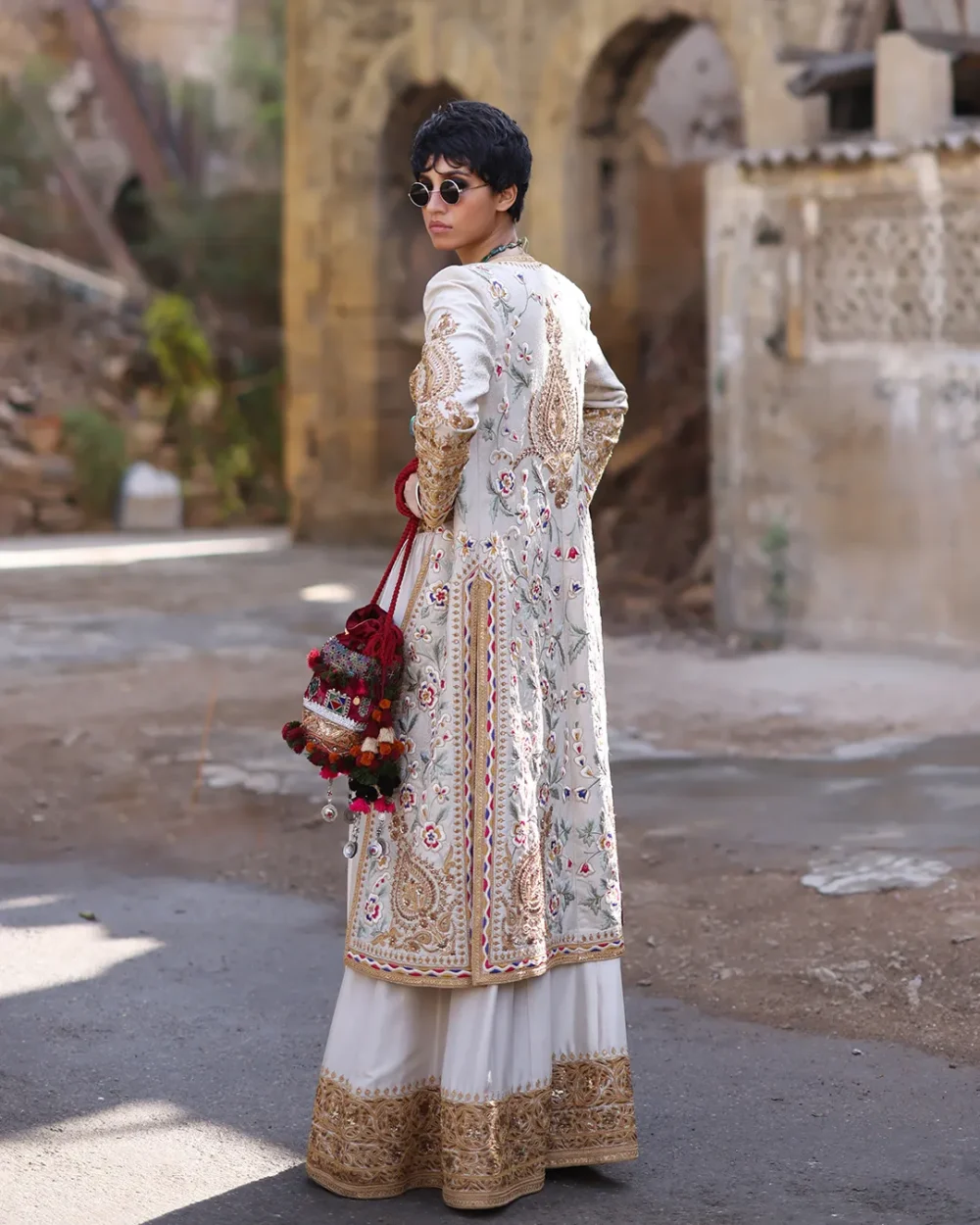 "✨Garéza-Gara-Embroidery-Detail"