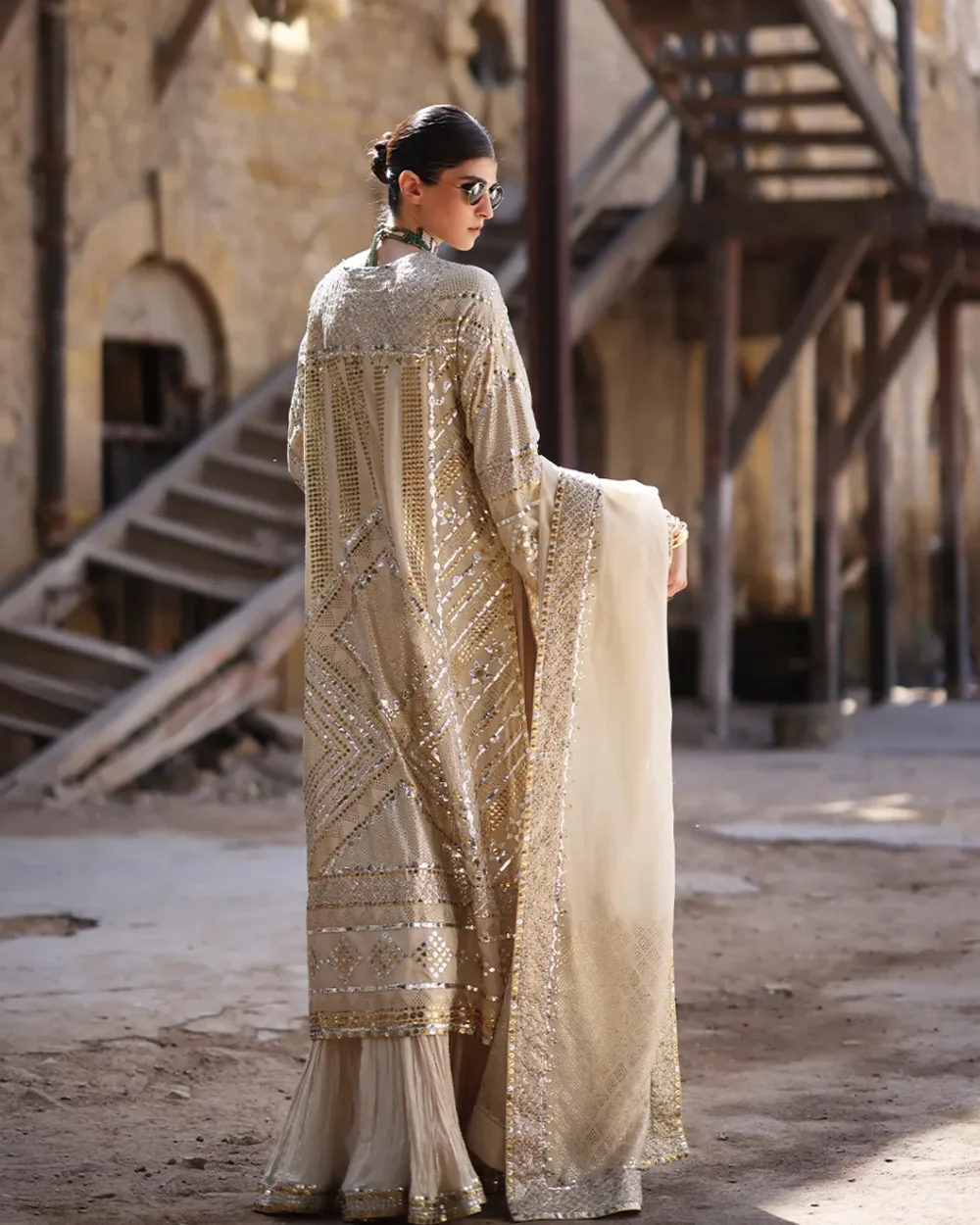 "✨Mukéva-Mukesh-Work-Detail"