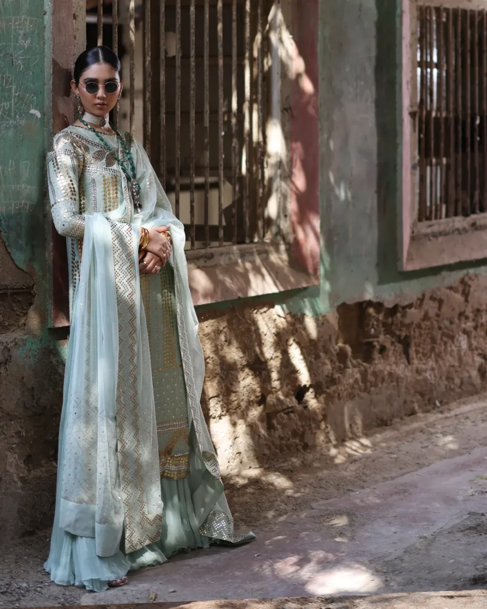 "✨Mintéza-Mukesh-Work-Detail"