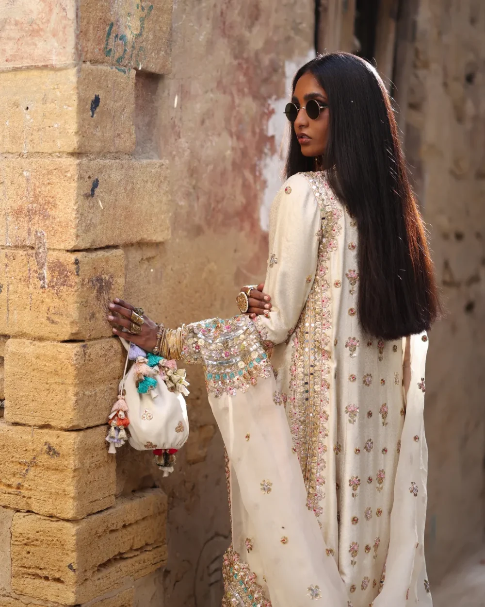 "✨Miréza-Mirror-Work-Detail"