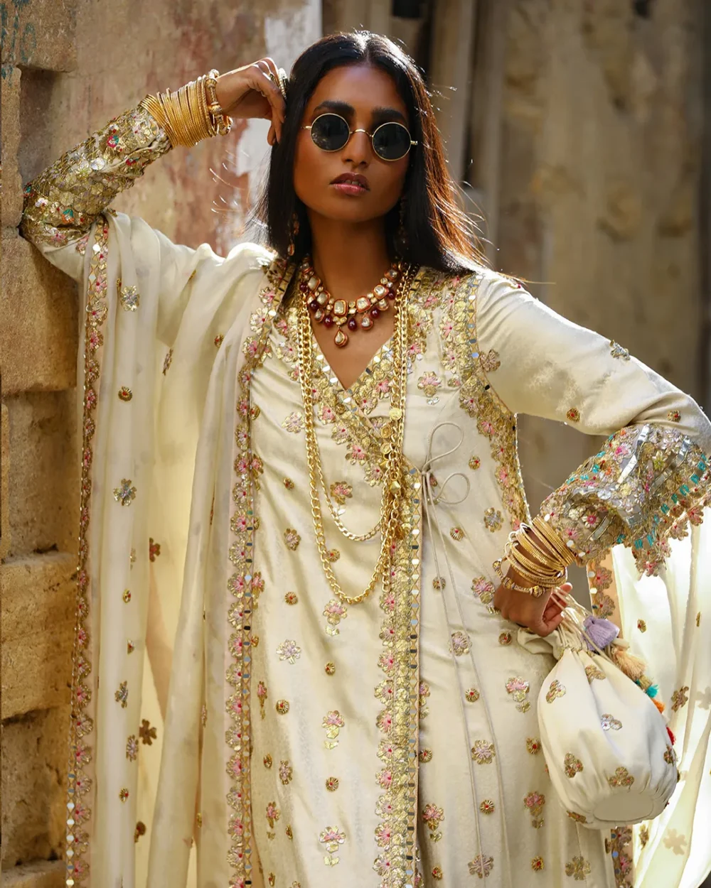 "✨Miréza-Mirror-Work-Detail"