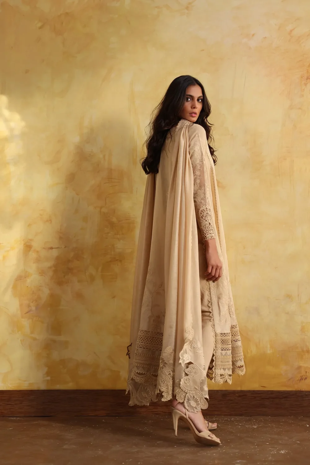 "✨Láceva-Lace-Close-Up-Details"