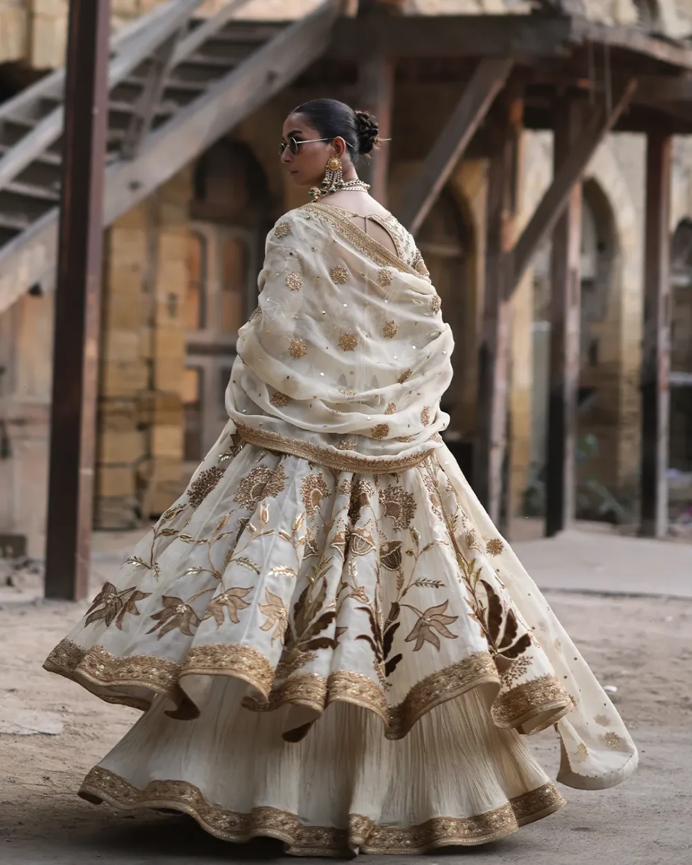 "✨Crémoza-Marori-Zardozi-Work"