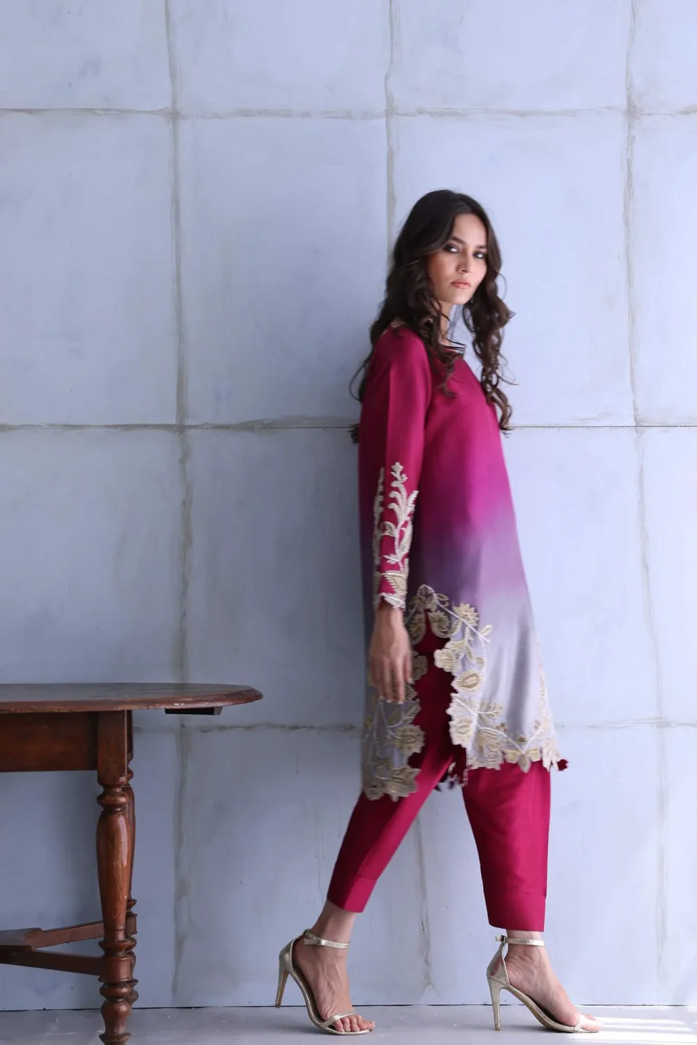 "✨Ombréza-Close-Up-Gold-Embroidery"