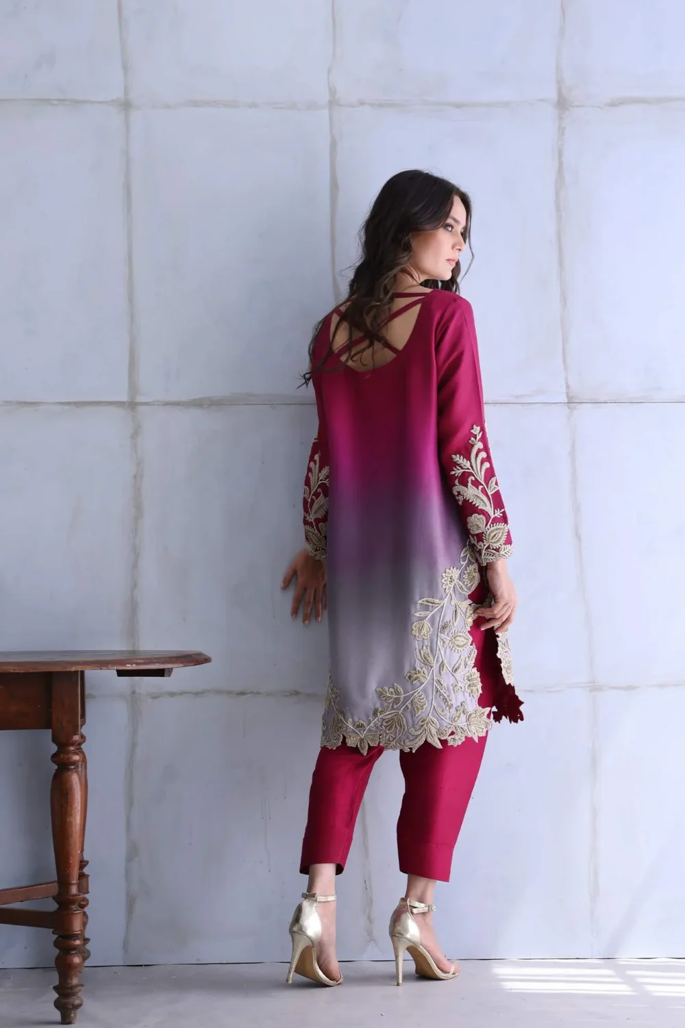 "✨Ombréza-Close-Up-Gold-Embroidery"