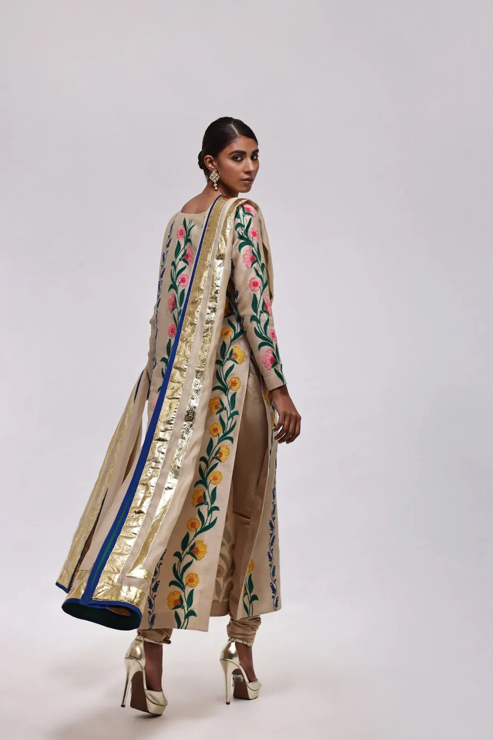 "✨Floréve-Gold-Blue-Border-Dupatta"