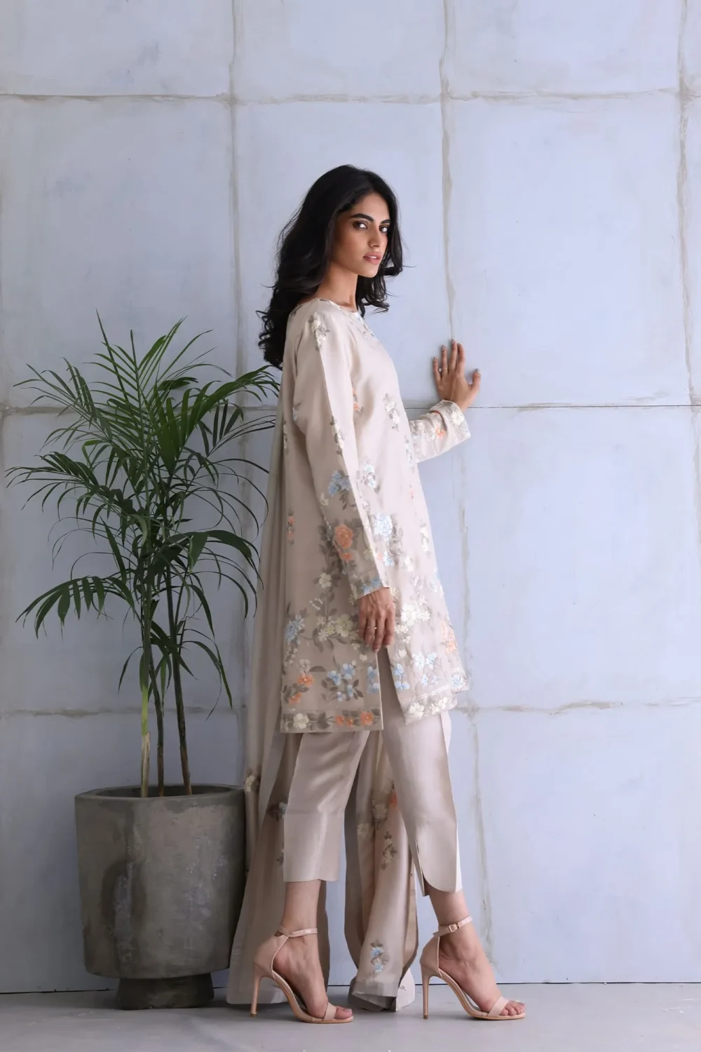 "✨Gáraza-Close-Up-Embroidery"