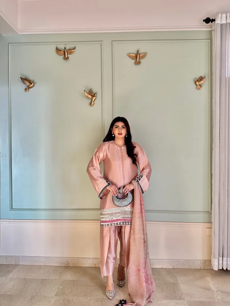 "✨LaceMax Dress Flowy Silhouette Evening Wear"