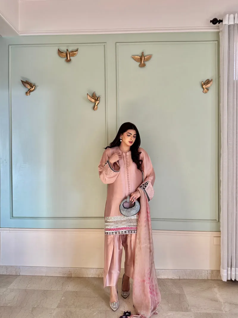 "✨LaceMax Dress Flowy Silhouette Evening Wear"