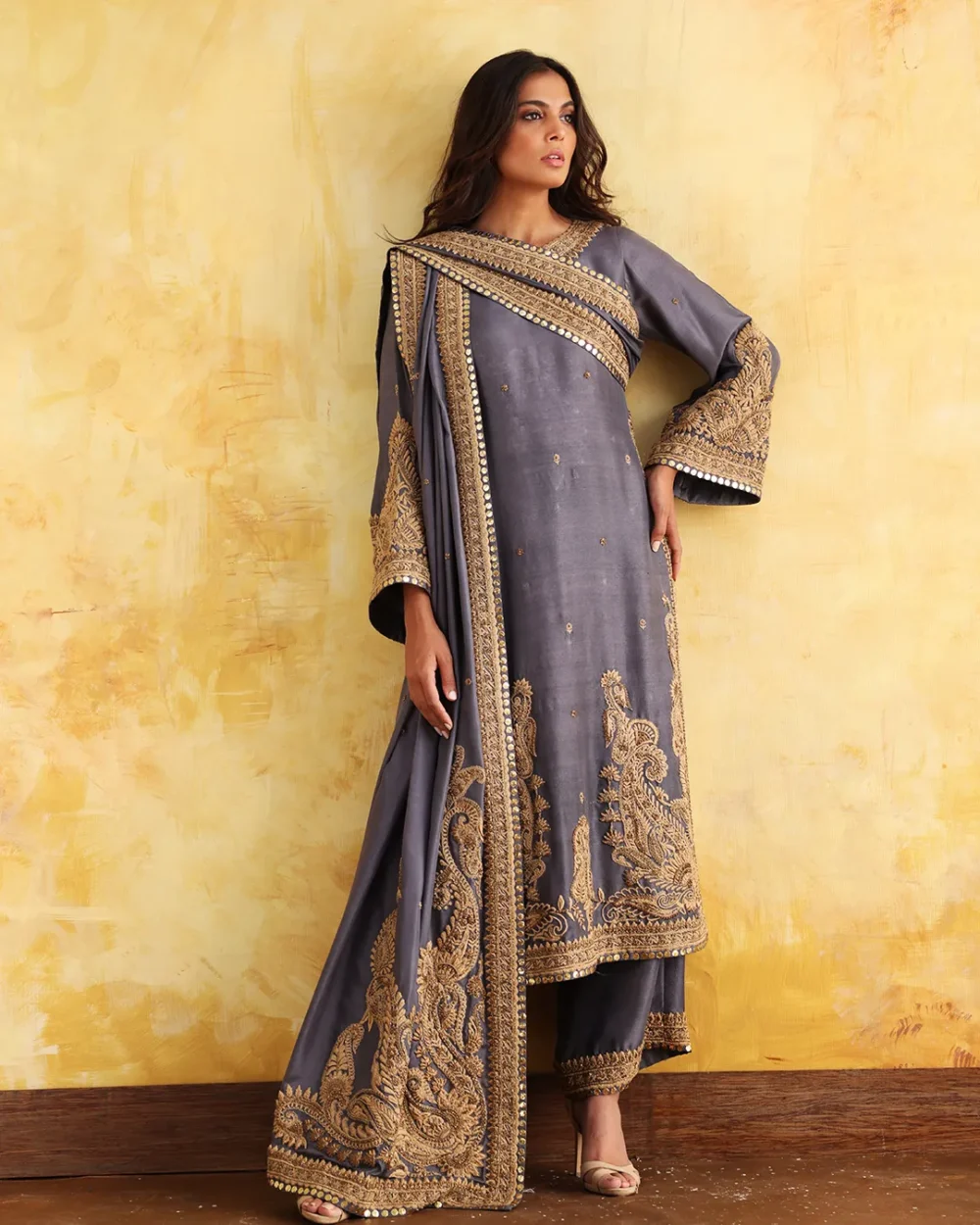 "✨Zardéza-Zardozi-Embroidery-Detail" "✨Zardéza-Zardozi-Embroidery-Detail"