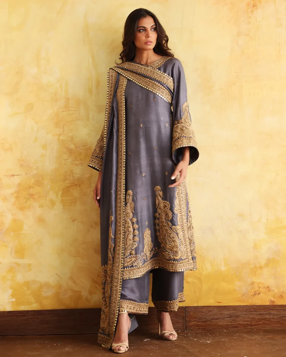 "✨Zardéza-Zardozi-Embroidery-Detail" "✨Zardéza-Zardozi-Embroidery-Detail"