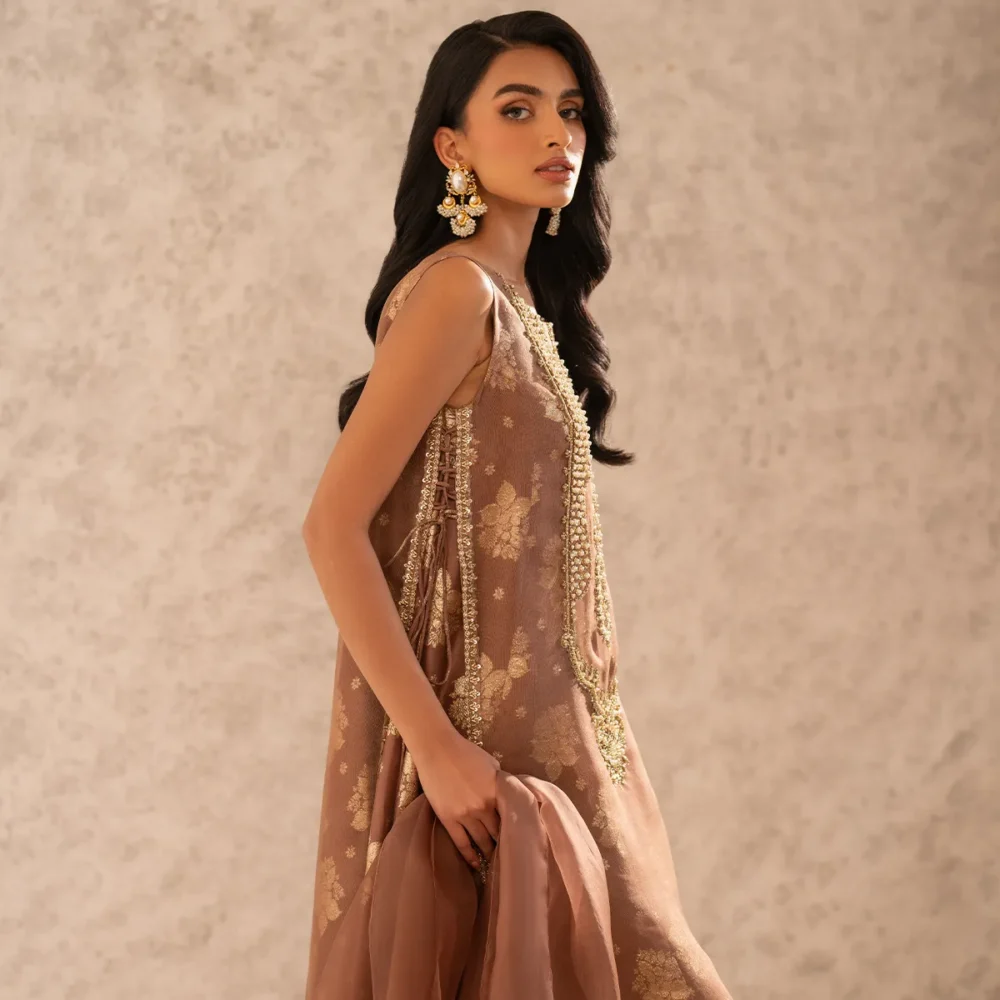 "✨Mocéza-Gold-Embroidery-Detail"