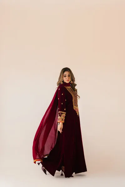 Deep Plum Long Velvet Maxi with Kora Dabka Embellishment and Silk Dupatta.