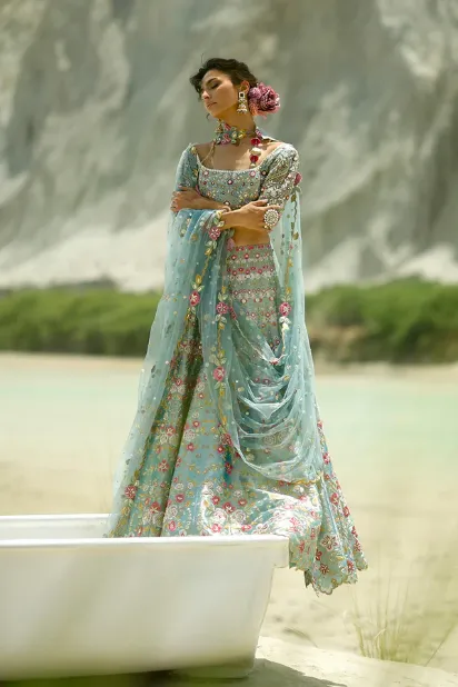 blue-lehenga-floral-jaal-tissue-seated-detail-dupatta-hammad-bespoke-official.webp blue lehenga floral jaal tissue seated detail dupatta Hammad Bespoke Official