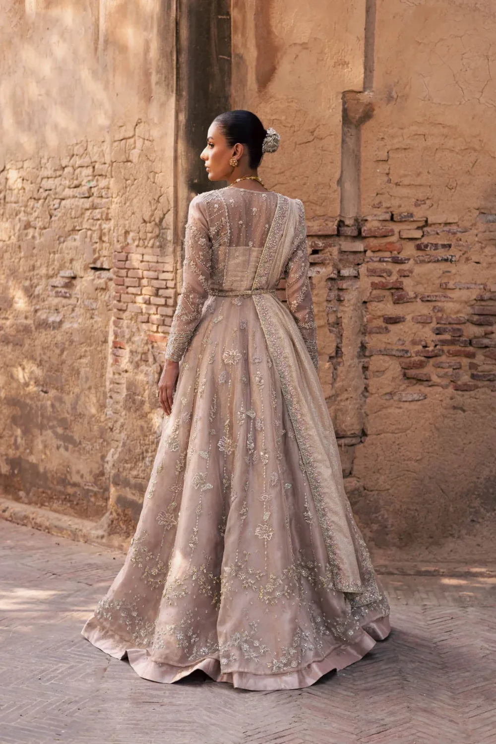 blush-zari-net-peshwas-bridal-dress-for-nikkah-zardozi-embroidery-hammad-bespoke-official.webp bridal dresses for nikkah Zardozi embroidery Hammad Bespoke Official