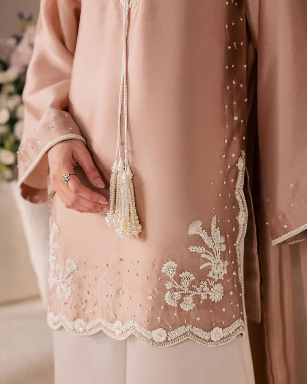pearl-embroidery-suit-blush-silk-scalloped-hem-resham-florals-pearl-tassel-hammad-bespoke-official.webp pearl embroidery suit blush silk scalloped hem resham florals pearl tassel Hammad Bespoke Official