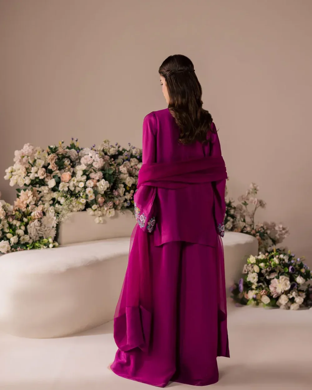 silk-suit-pakistani-back-view-magenta-shesha-organza-dupatta-wedding-guest-hammad-bespoke-official.webp silk suit pakistani back view magenta shesha organza dupatta wedding guest Hammad Bespoke Official