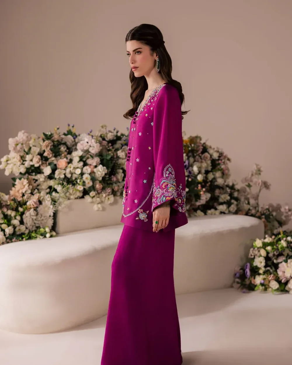 silk-suit-pakistani-magenta-floor-length-culotte-set-side-view-master-artisan-hammad-bespoke-official.webp silk suit pakistani magenta floor-length culotte set side view Master Artisan Hammad Bespoke Official