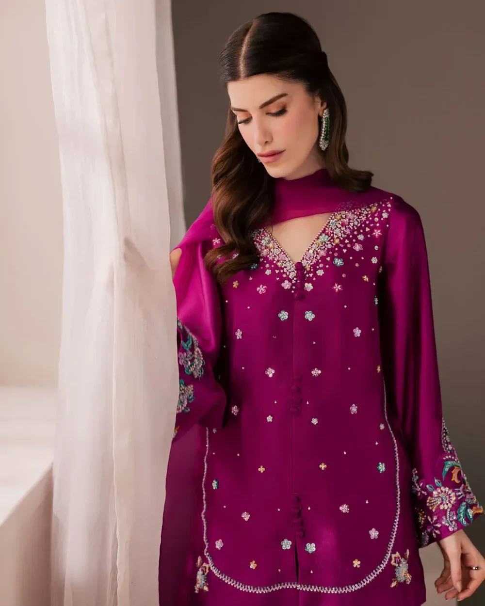 silk-suit-pakistani-magenta-shesha-crystal-sequin-scatter-neckline-bespoke-hammad-bespoke-official.webp silk suit pakistani magenta shesha crystal sequin scatter neckline bespoke Hammad Bespoke Official