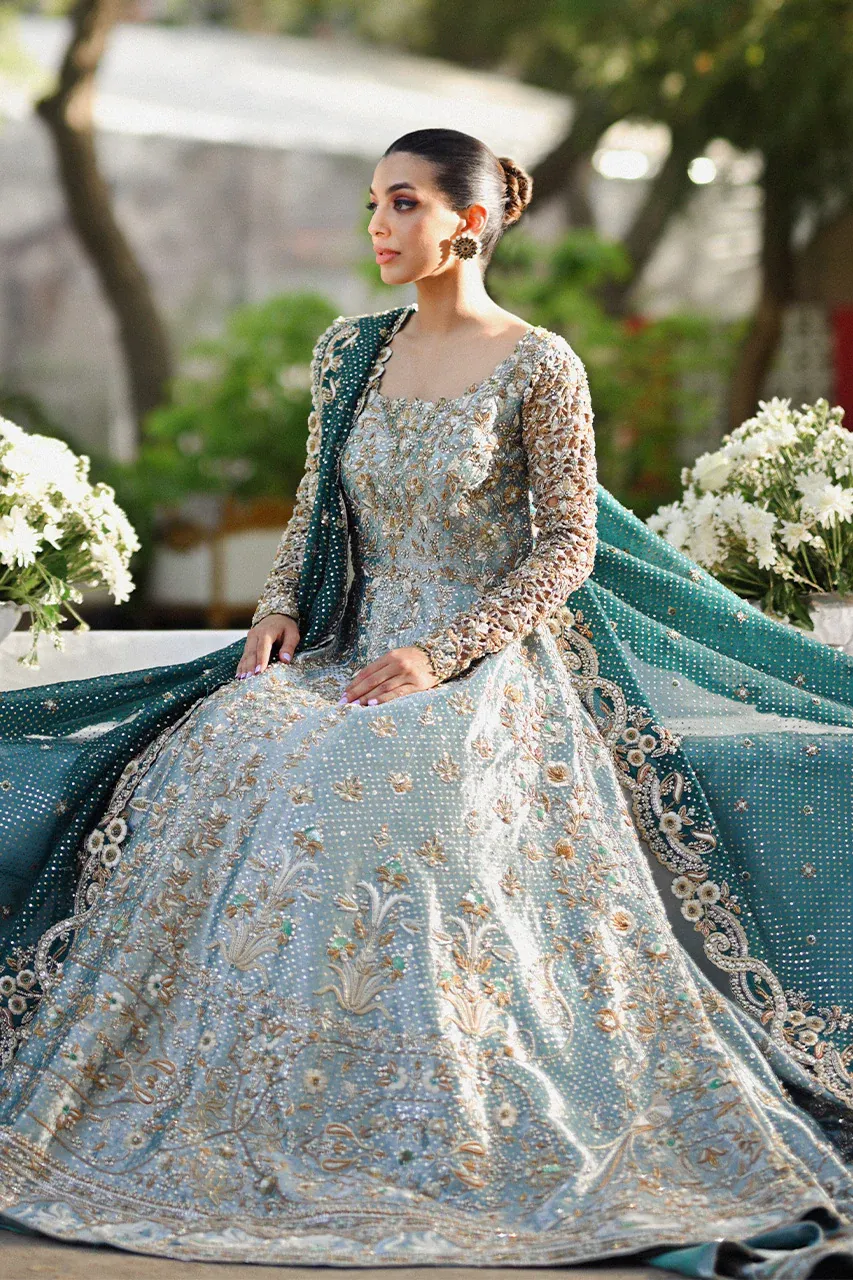 mint-green-lehenga-tissue-skirt-spread-resham-zardozi-walima-bespoke-hammad-bespoke-official.webp mint green lehenga tissue skirt spread Resham Zardozi walima bespoke Hammad Bespoke Official