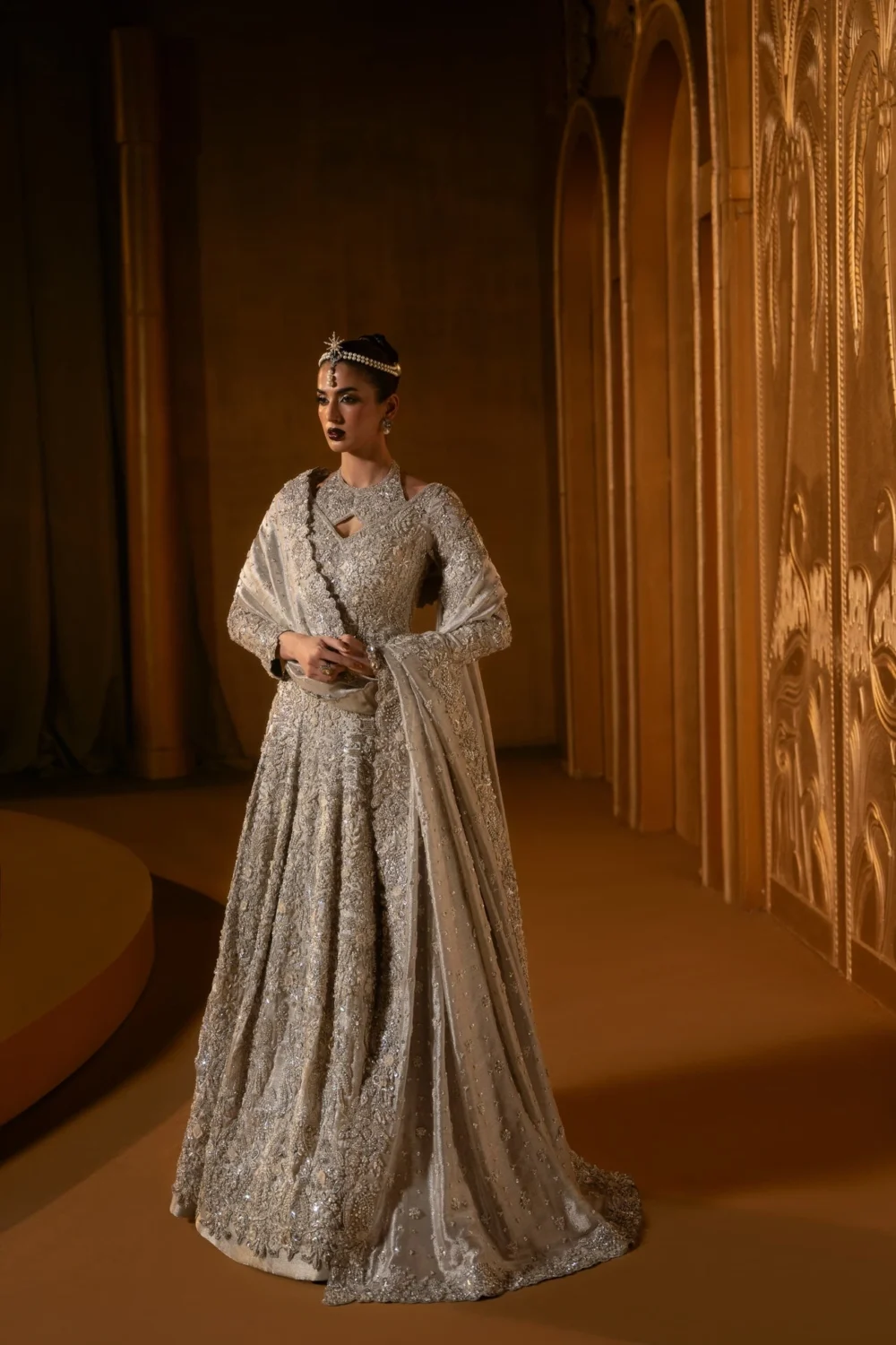 silver-ivory-white-nikkah-dress-bridal-anarkali-full-train-hammad-bespoke-official.webp white nikkah dress bridal anarkali full train Hammad Bespoke Official