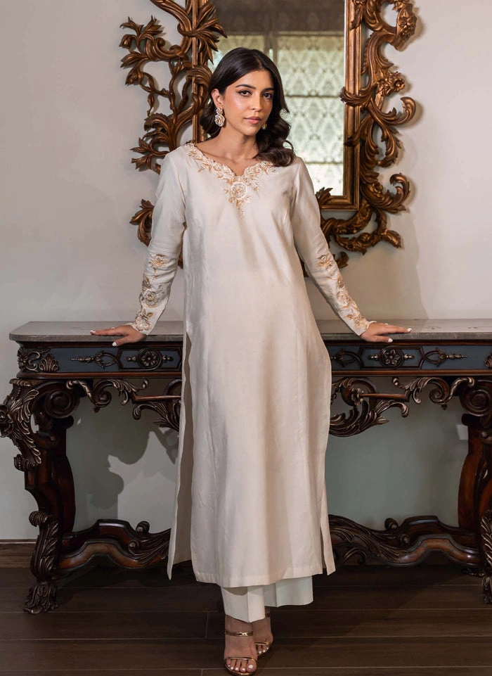 organza-dupatta-suit-ivory-kurta-raw-silk-pants-wedding-guest-hammad-bespoke-official.webp organza dupatta suit ivory kurta raw silk pants wedding guest Hammad Bespoke Official