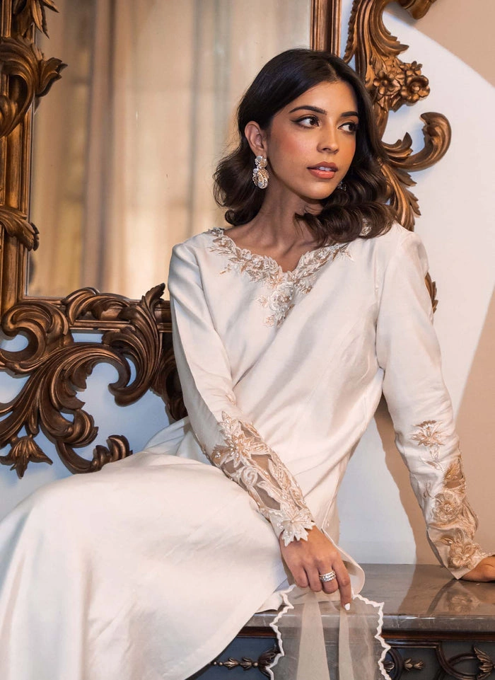 organza-dupatta-suit-ivory-formal-wedding-guest-outfit-atelier-multan-hammad-bespoke-official.webp organza dupatta suit ivory formal wedding guest outfit atelier Multan Hammad Bespoke Official