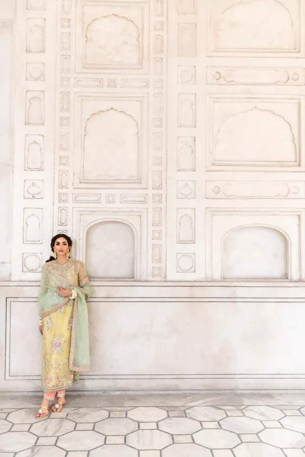 embroidered chiffon suit formal occasion butter yellow resham zardozi bespoke Multan Pakistan.webp embroidered chiffon suit formal occasion butter yellow resham zardozi bespoke Multan Pakistan