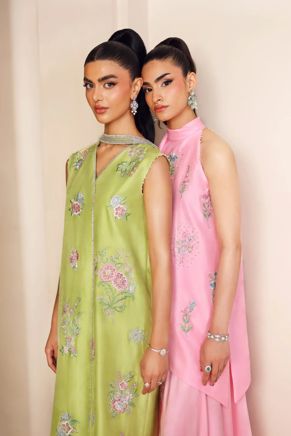 pakistani-maxi-dress-lime-silk-polychrome-resham-bouquet-bodice-detail-master-artisan-hammad-bespoke-official.webp pakistani maxi dress lime silk polychrome resham bouquet bodice detail Master Artisan Hammad Bespoke Official