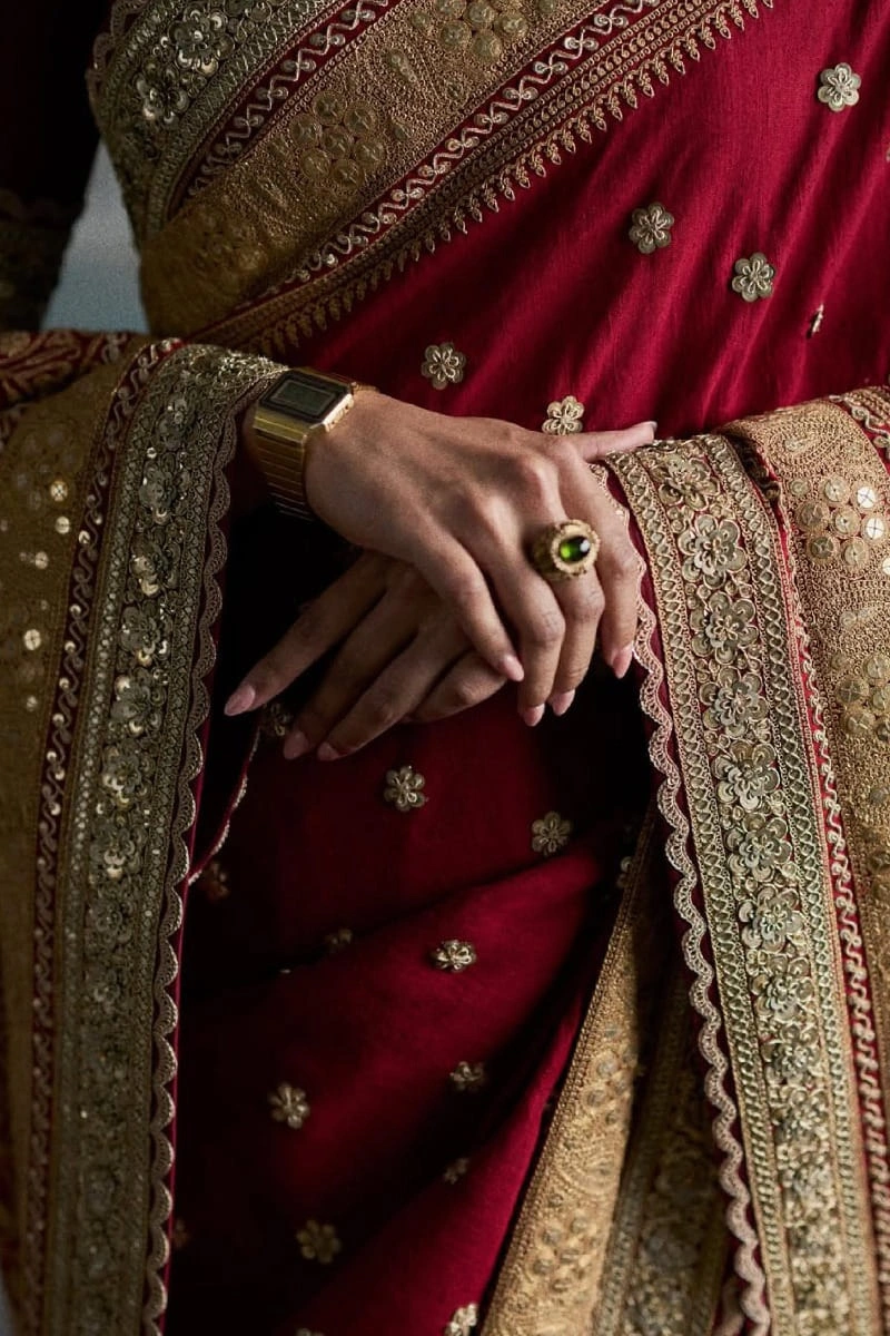 crimson-red-wedding-saree-gold-embroidered-border-zardozi-resham-butti-hammad-bespoke-official.webp red-wedding-saree-hammad-bespoke-official-crimson-georgette-antique-gold-zardozi-border-master-artisan-multan.webp