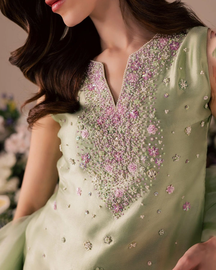 party wear palazzo suit bodice resham sequin seed pearl 3D lavender floral hand-embellished Hammad Bespoke Official.webp party wear palazzo suit bodice resham sequin seed pearl 3D lavender floral hand-embellished Hammad Bespoke Official